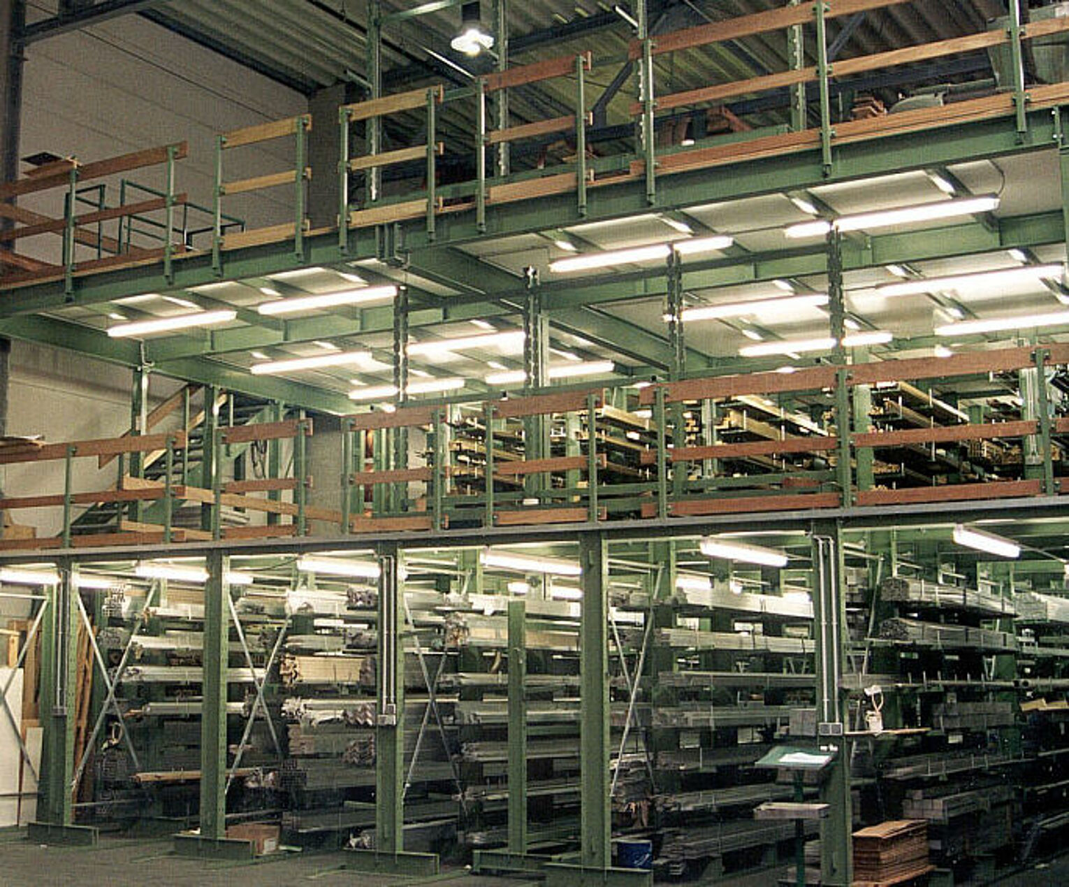 [Translate "Poland"] Cantilever racking Multi-tier storage