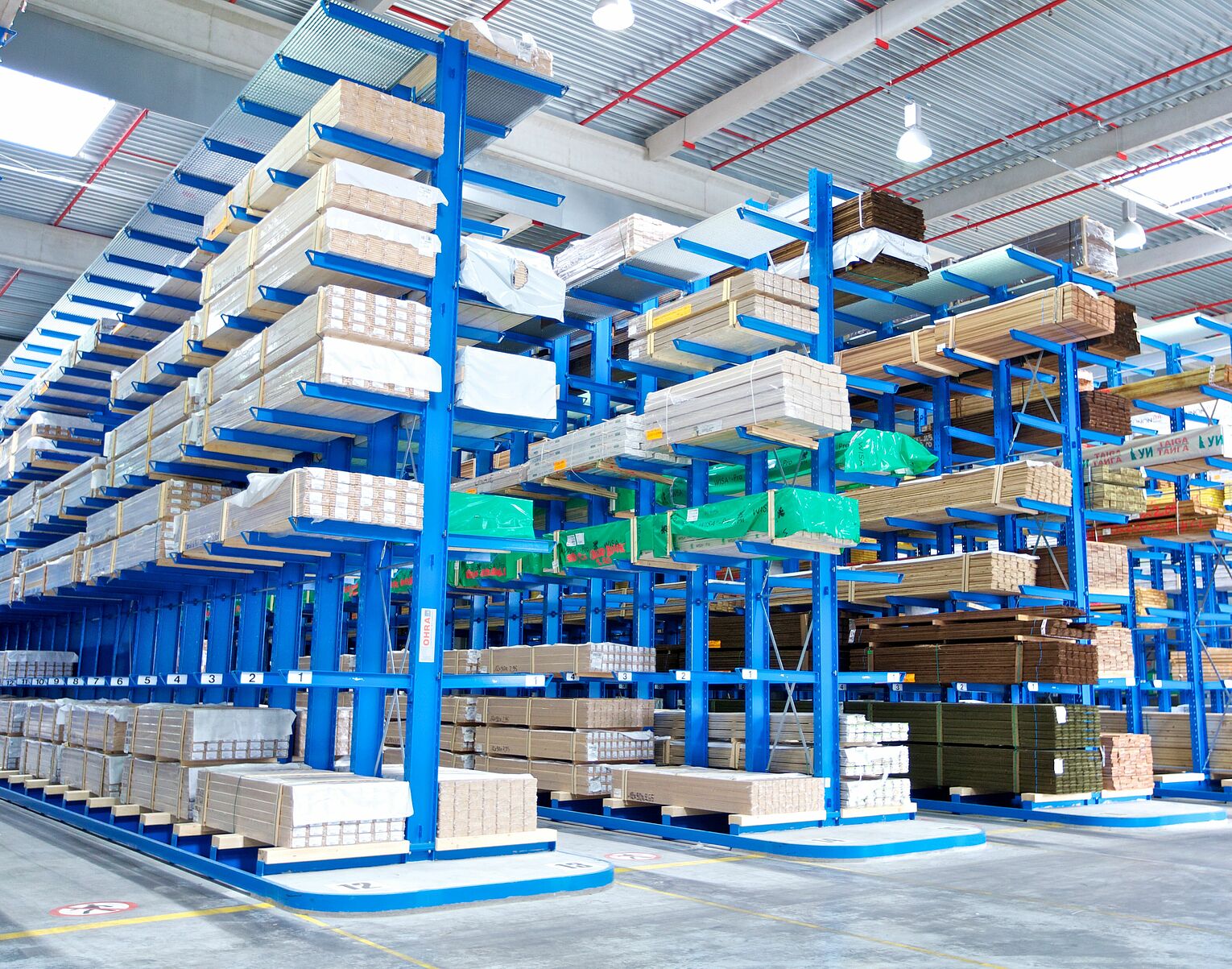 [Translate "Poland"] Cantilever racking building material