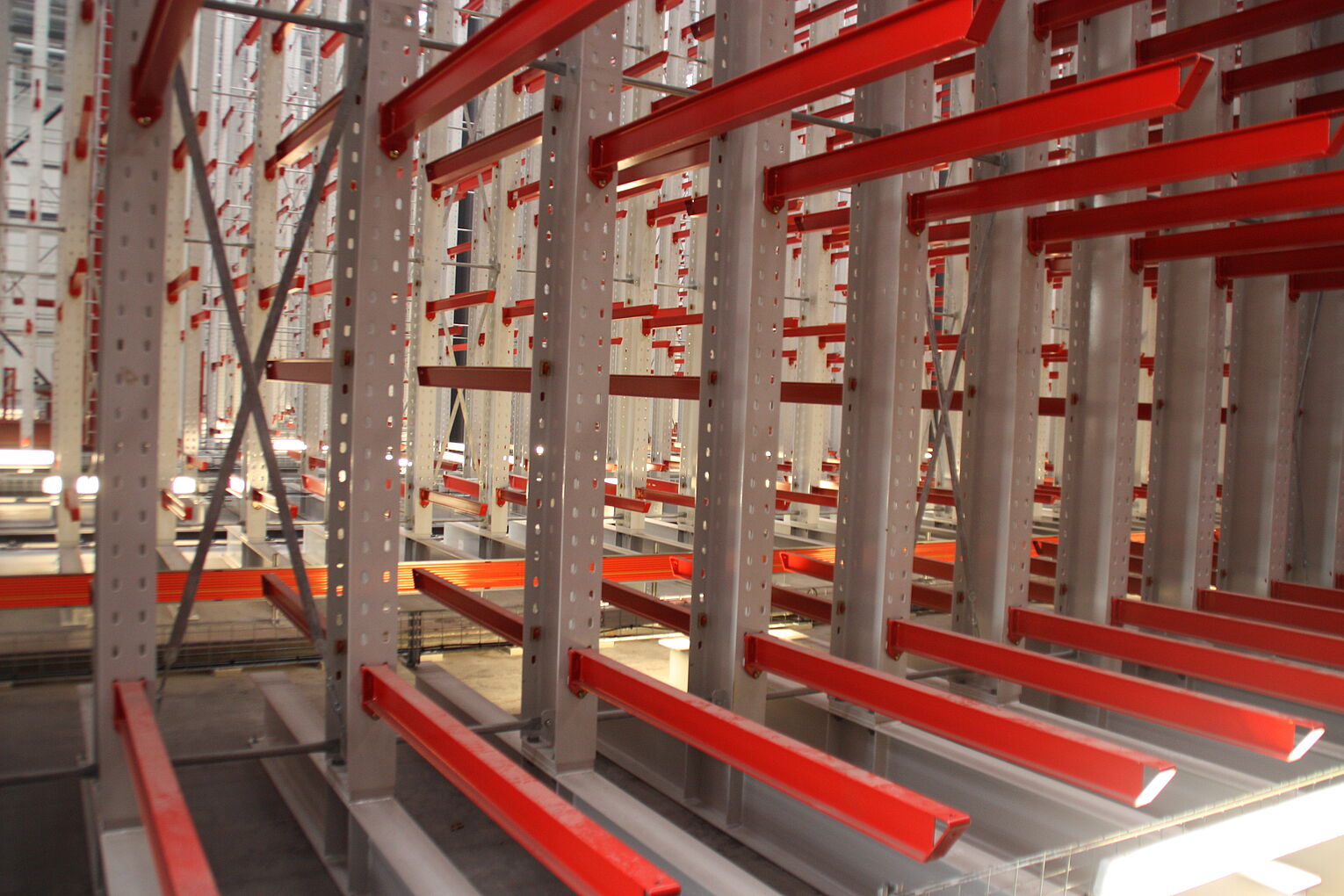 [Translate "Poland"] Cantilever racking system